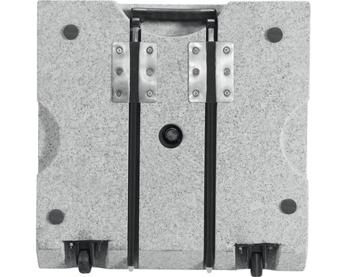 Onderkant van een stenen parasolvoet met wielen