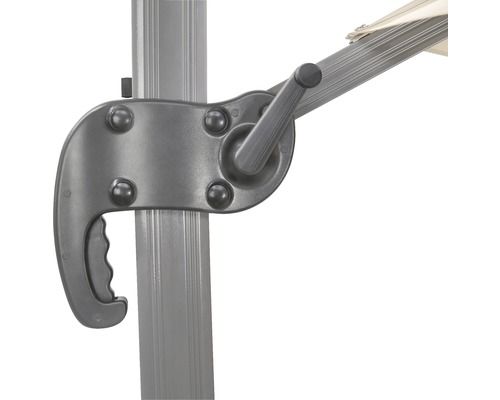 Detailopname van een slinger voor de bediening van een parasol.