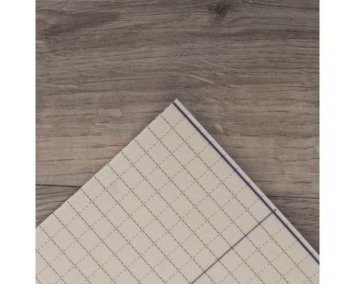 Vierkante snijmat op houten ondergrond