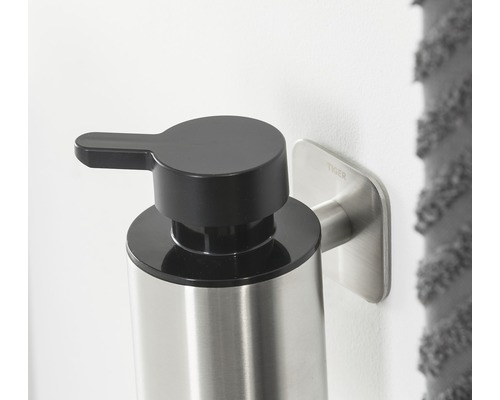 Wandzeepdispenser met Tiger logo