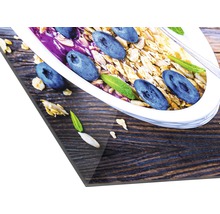 Acrylglasfoto met kom muesli, blauwe bessen en munt