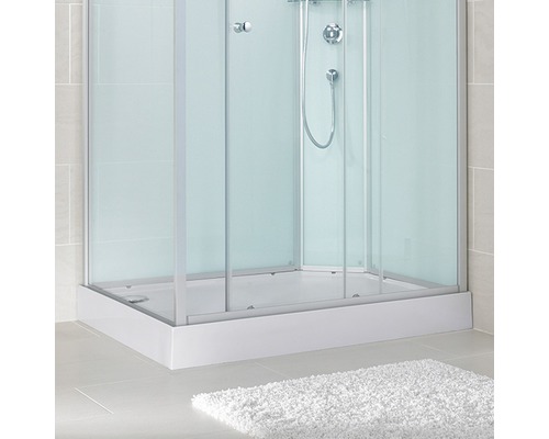 Hoekdouche met douchebak en handdouche in de badkamer