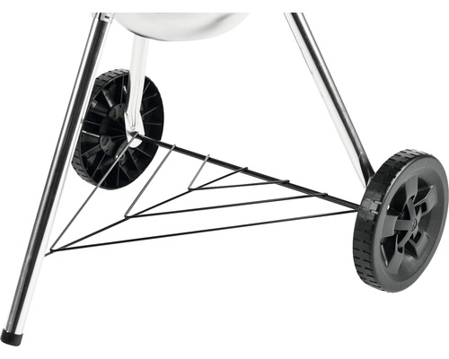 Detailopname van een kogelbarbecue met wielen en onderstel