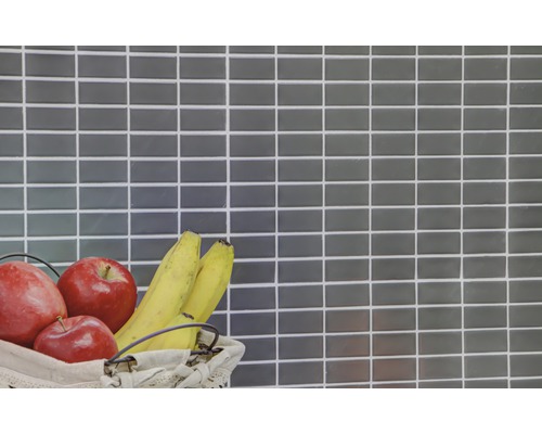 Grijze mozaïektegel met fruitmand