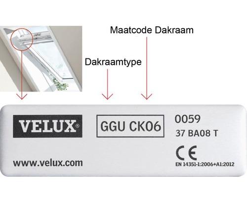 Velux logo en typeplaatje voor dakraam