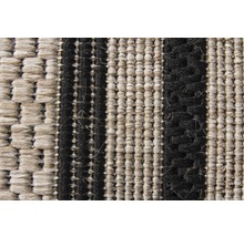 Detailopname van een vloerkleed met streepmotief