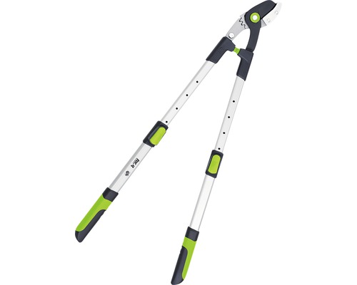 Tuinschaar met lange handgrepen voor het snoeien van bomen