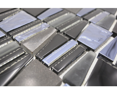 Close-up van mozaïektegels van steen en glas