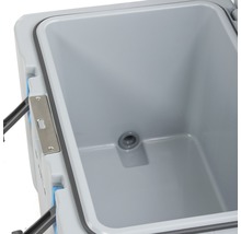 Binnenkant van een koelbox met afvoerschroef