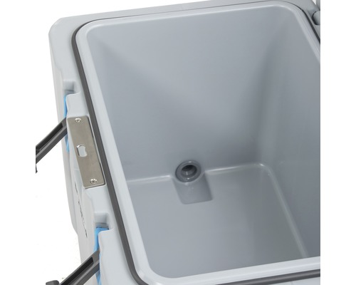 Binnenkant van een koelbox met afvoerschroef