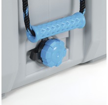 Detailopname van een koelbox met handvat en afvoerventiel