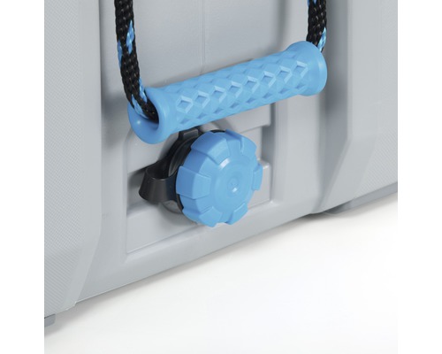 Detailopname van een koelbox met handvat en afvoerventiel