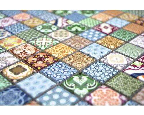 Vierkante mozaïektegels met verschillende patronen