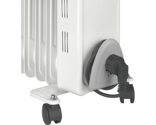 Detail van een verwarming met wieltjes, kabeloproller en stekker