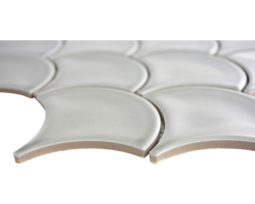 Keramische mozaïektegels in waaierdesign