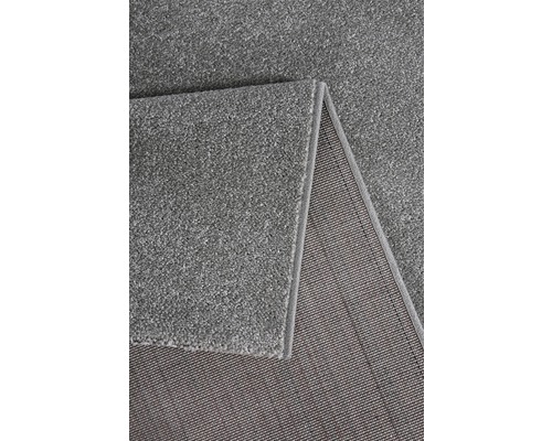 Grijs tapijt met pool