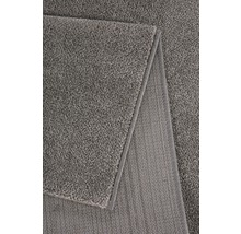 Grijs tapijt met korte pool