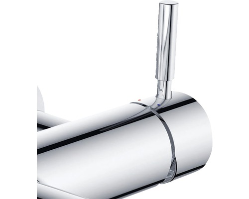 Detailopname van een kraan voor temperatuurregeling