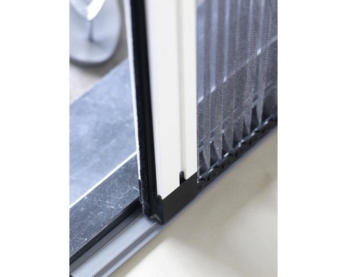 Gedetailleerde weergave van een hordeurenplissé.