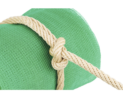 Gedetailleerde opname van een groen net dat is vastgebonden met een beige touw.