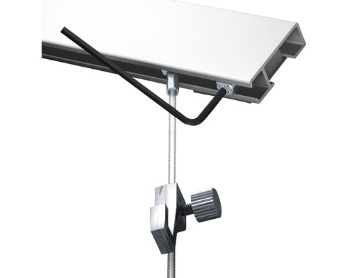 Gedetailleerd aanzicht van een montagestuk met kabel