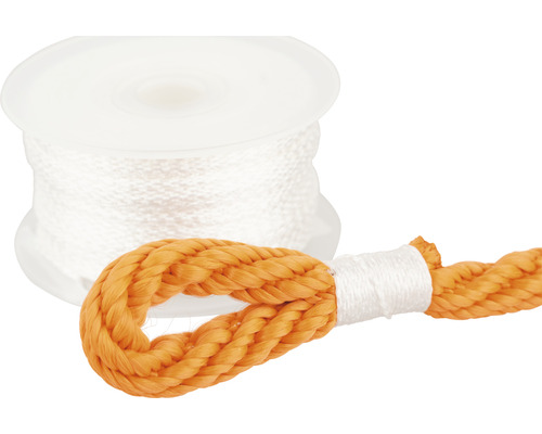 Oranje touw met lus en een rol met touw