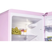 Interieur van een koelkast met levensmiddelen