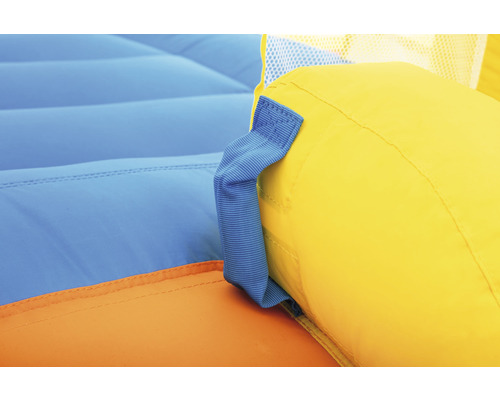 Detail van een opblaasbaar speelcentrum met handgreep