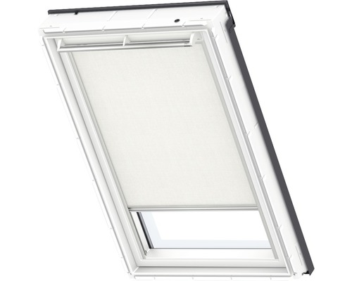 Dakvenster met rolgordijn voor zonwering