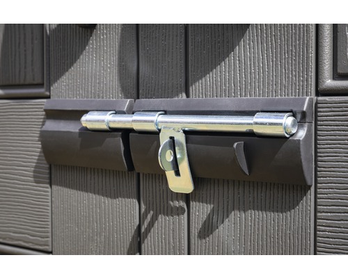 Deurklink op een tuinhuis