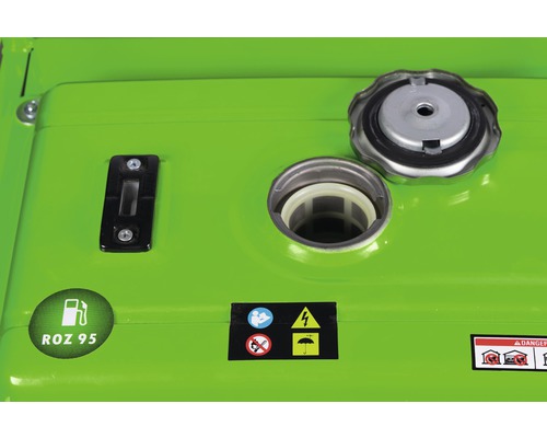 Gedetailleerd beeld van een generator met open tankdop, brandstofinformatie ROZ 95 en veiligheidssymbolen