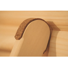 Detailopname van een saunabank met kurklaag