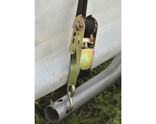 Detailopname van een ratelspanner met riem voor bevestiging