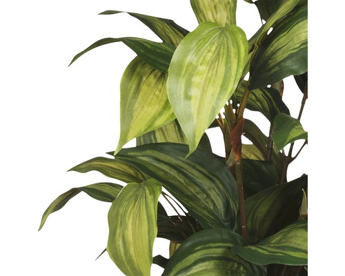 Kunstmatige kamerplant met groene bladeren