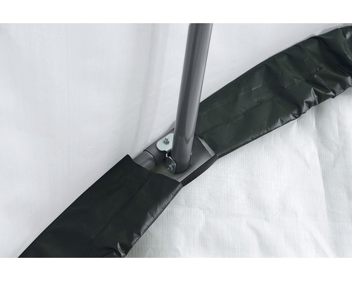 Detailopname van een partytentframe met beschermhoes