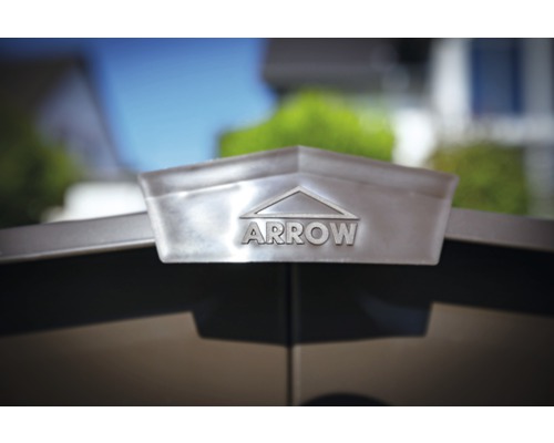 Gedetailleerde weergave van een Arrow tuinhuis met het Arrow logo.