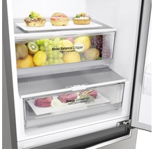 Koelkast interieur met groentelade, fruitlade en opbergvak