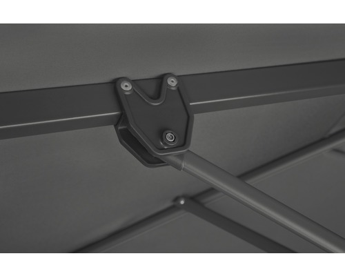 Detailopname van de metalen verbinding van een parasol