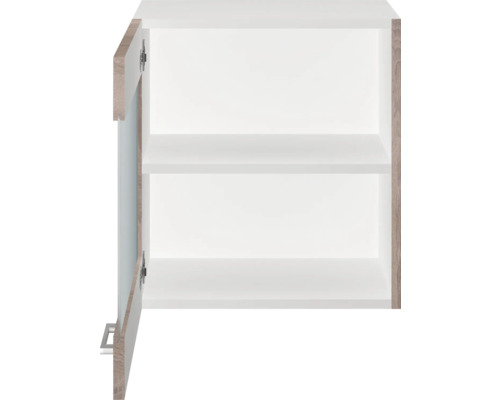 Open witte hangkast met twee planken