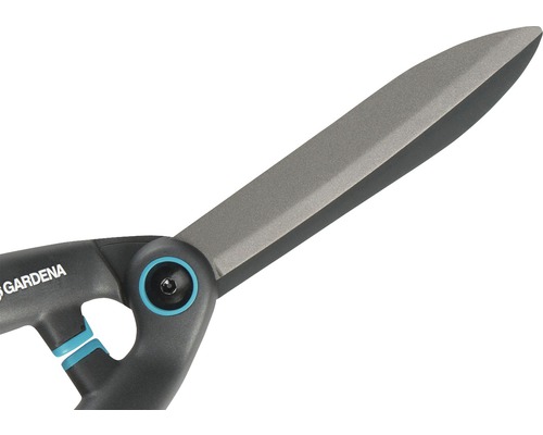 Detailopname van een heggenschaar van Gardena