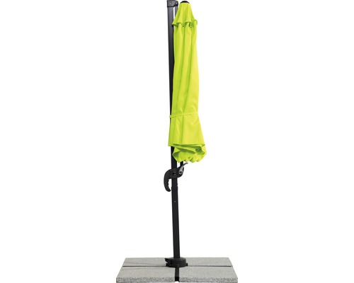 Gesloten zweefparasol met parasolvoet