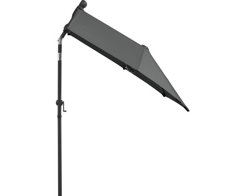 Halve vrijhangende parasol met slinger mechanisme