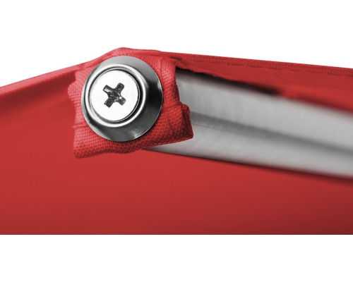 Detailopname van een rood zonnescherm met schroef