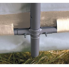 Detailopname van een metalen tentframe met schroefbevestiging