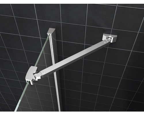 Detail van een douchecabine met stabilisatiestang