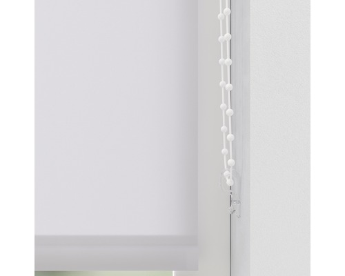 Witte rolgordijnen met kettingbediening