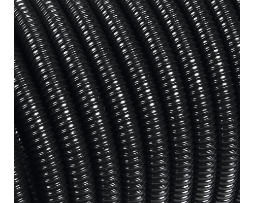 Detailopname van een zwarte kunststof golfbuis