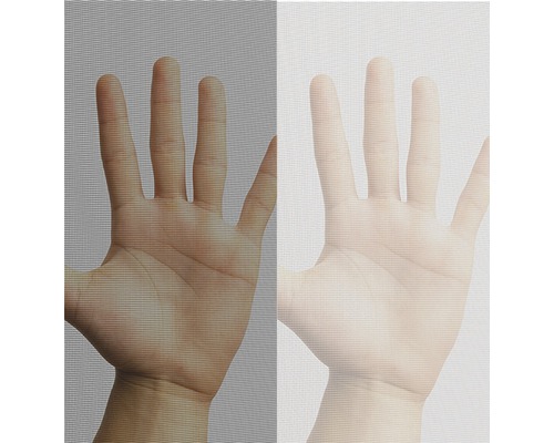 Vergelijking van twee horren met een hand erachter die de lichtdoorlatendheid laat zien