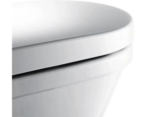 Gedetailleerde opname van een wit keramisch toilet