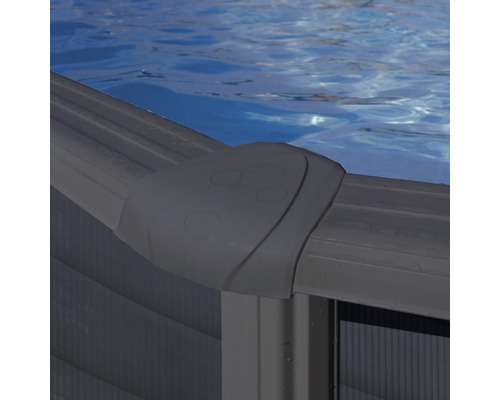 Detailopname van de hoekverbinding van een stalen frame zwembad